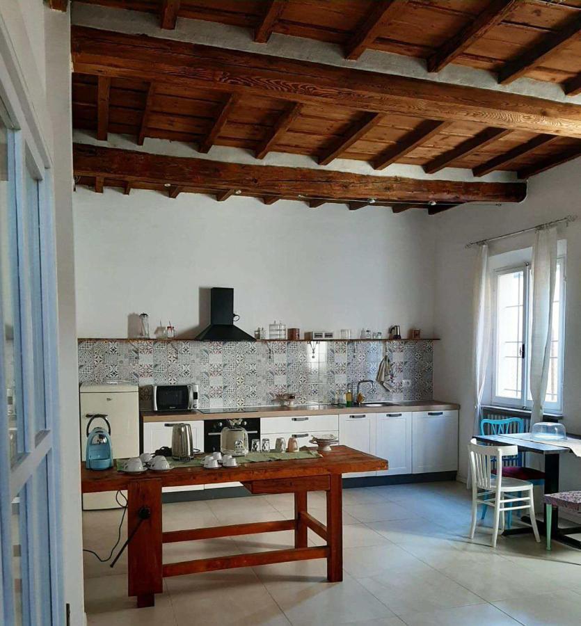 La Casetta Ferrara B&B Bagian luar foto